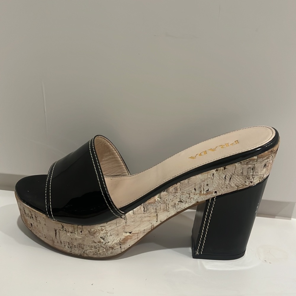 Prada black patent cork heels - Picture 4 of 12